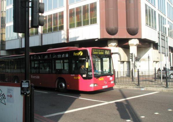 Bus_at_the_junction_of_Goodman's_Yard_and_Mansell_Street_-_geograph.org.uk_-_1008893